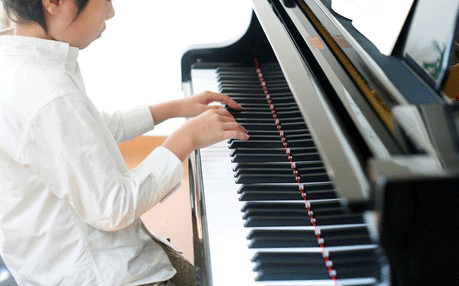 ハイレベルで本格的なレッスンが受けられる、初心者、初級者、中級者、上級者のためのピアノ教室（大阪市淀川区）